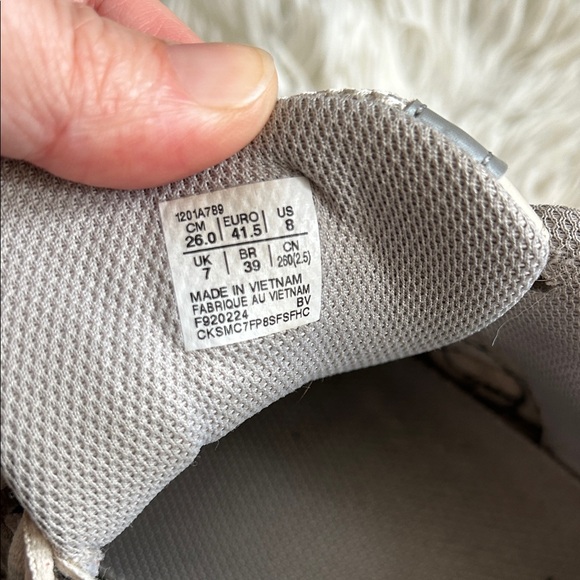 Asics Light Beige and Gray Running Shoes, GEL NYC, in cream oyster colorway - Picture 6 of 13